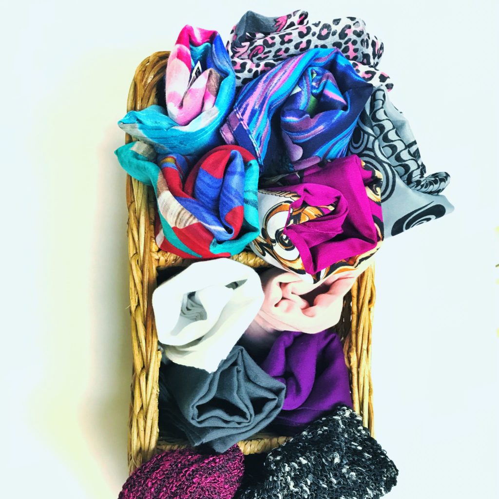 Keep your mitpachot and snoods organized with these great ideas. These tips will help you organize mitpachot.