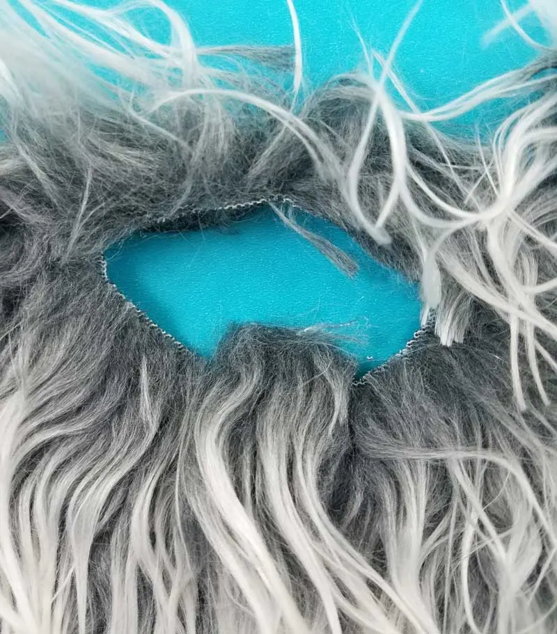 Make this easy DIY fake beard for your kids' purim costume! This super easy costume beard is made using faux fur and requires no sewing - it's ridiculously easy! #purim #diycostume #beard