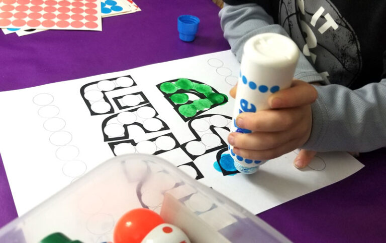 Haggadah for Kids – Printable Do a Dot and Craft!