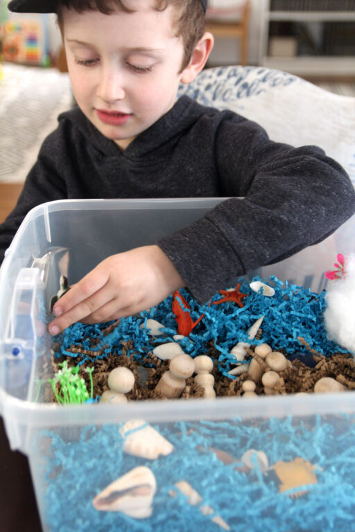 Passover Sensory Bin: Splitting the Sea - Jewish Moms & Crafters