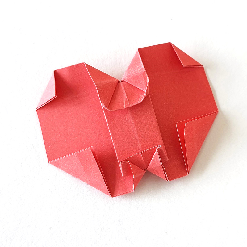 Origami Apple - Beginner Origami * Moms and Crafters