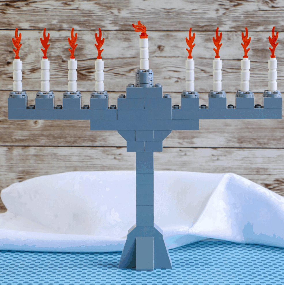 https://jewish.momsandcrafters.com/wp-content/uploads/2022/11/LEGO-Hanukkah-Pin-1.png.webp