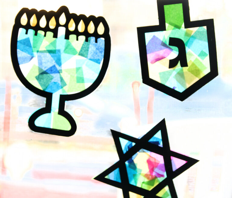 Hanukkah Suncatchers Craft for Toddlers and Preschool
