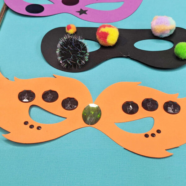 Purim Craft – Decorate Masks!