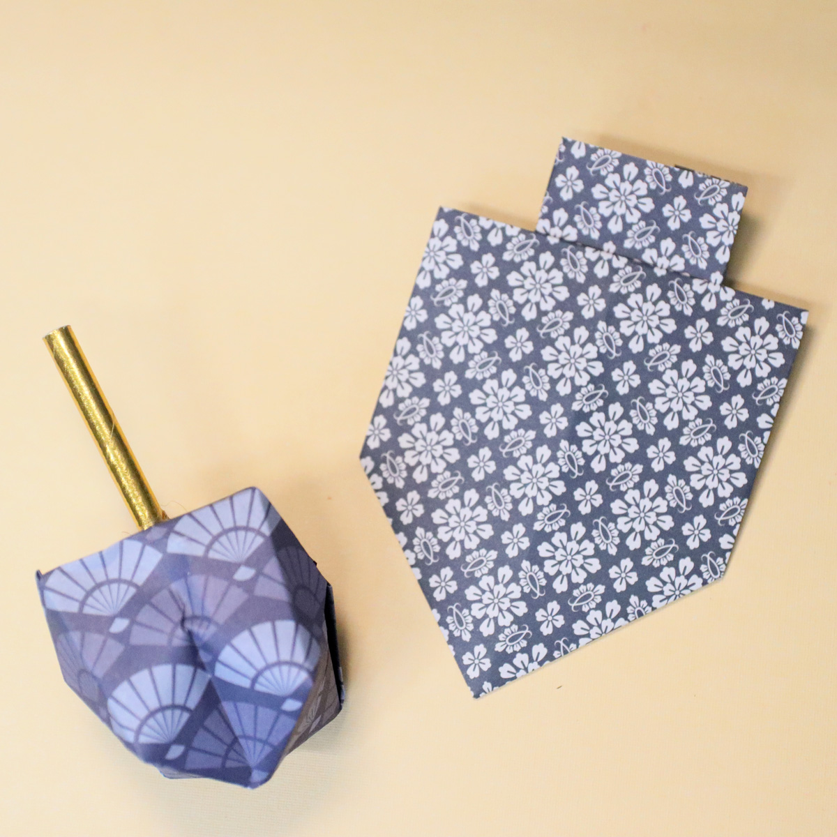 Origami Dreidel 2 Ways: 3D and Flat! - Jewish Moms &amp; Crafters