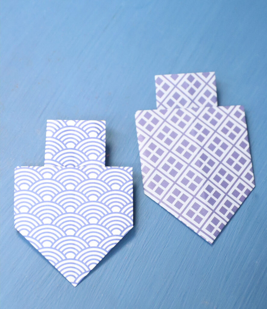 Origami Dreidel 2 Ways: 3D and Flat! - Jewish Moms &amp; Crafters