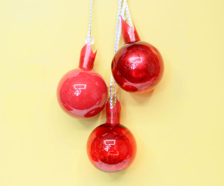 Hanging Pomegranates Decoration (from ornaments!)